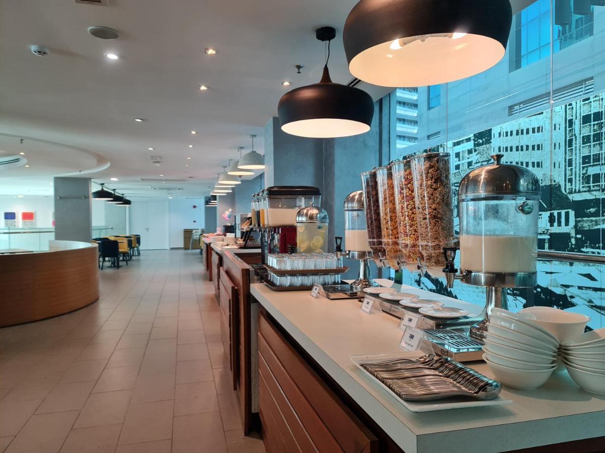 Holiday Inn Express & Suites Johor Bahru By Ihg Dış mekan fotoğraf