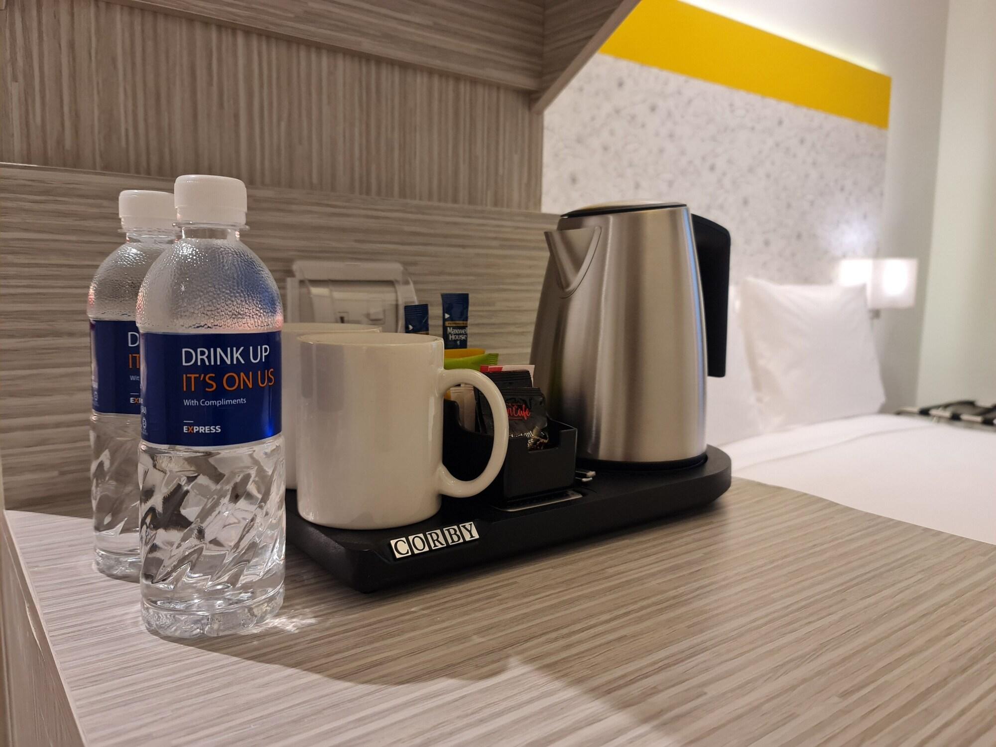 Holiday Inn Express & Suites Johor Bahru By Ihg Dış mekan fotoğraf