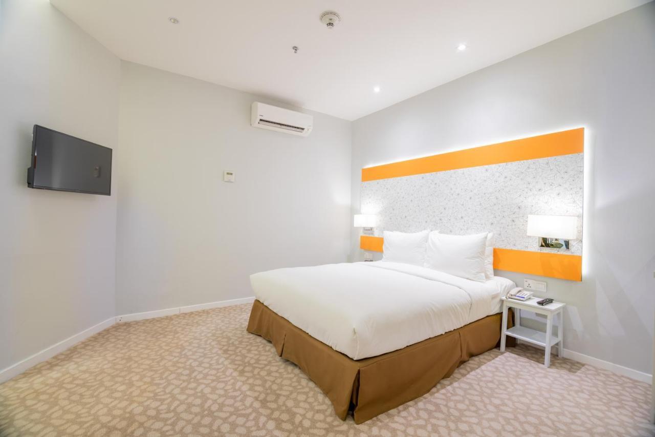 Holiday Inn Express & Suites Johor Bahru By Ihg Dış mekan fotoğraf