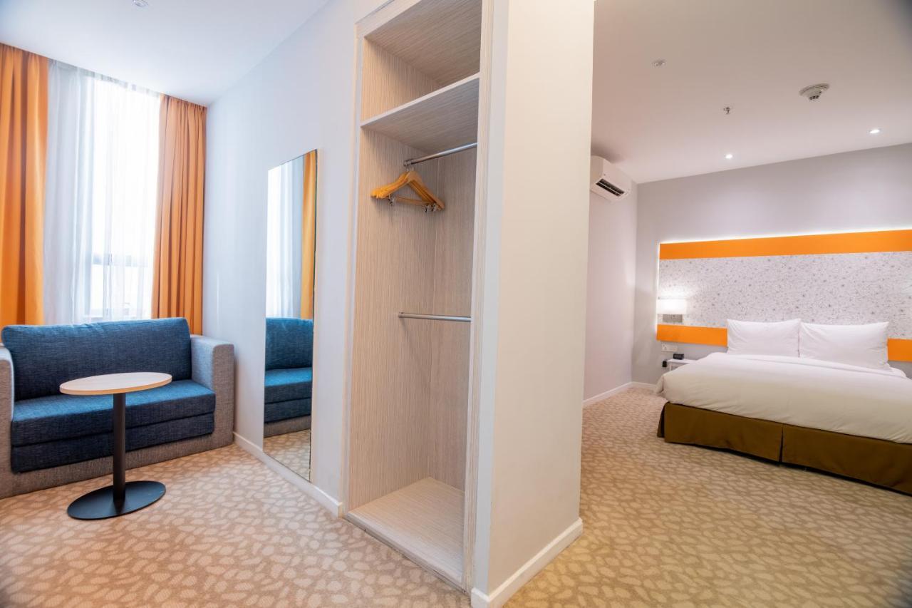 Holiday Inn Express & Suites Johor Bahru By Ihg Dış mekan fotoğraf