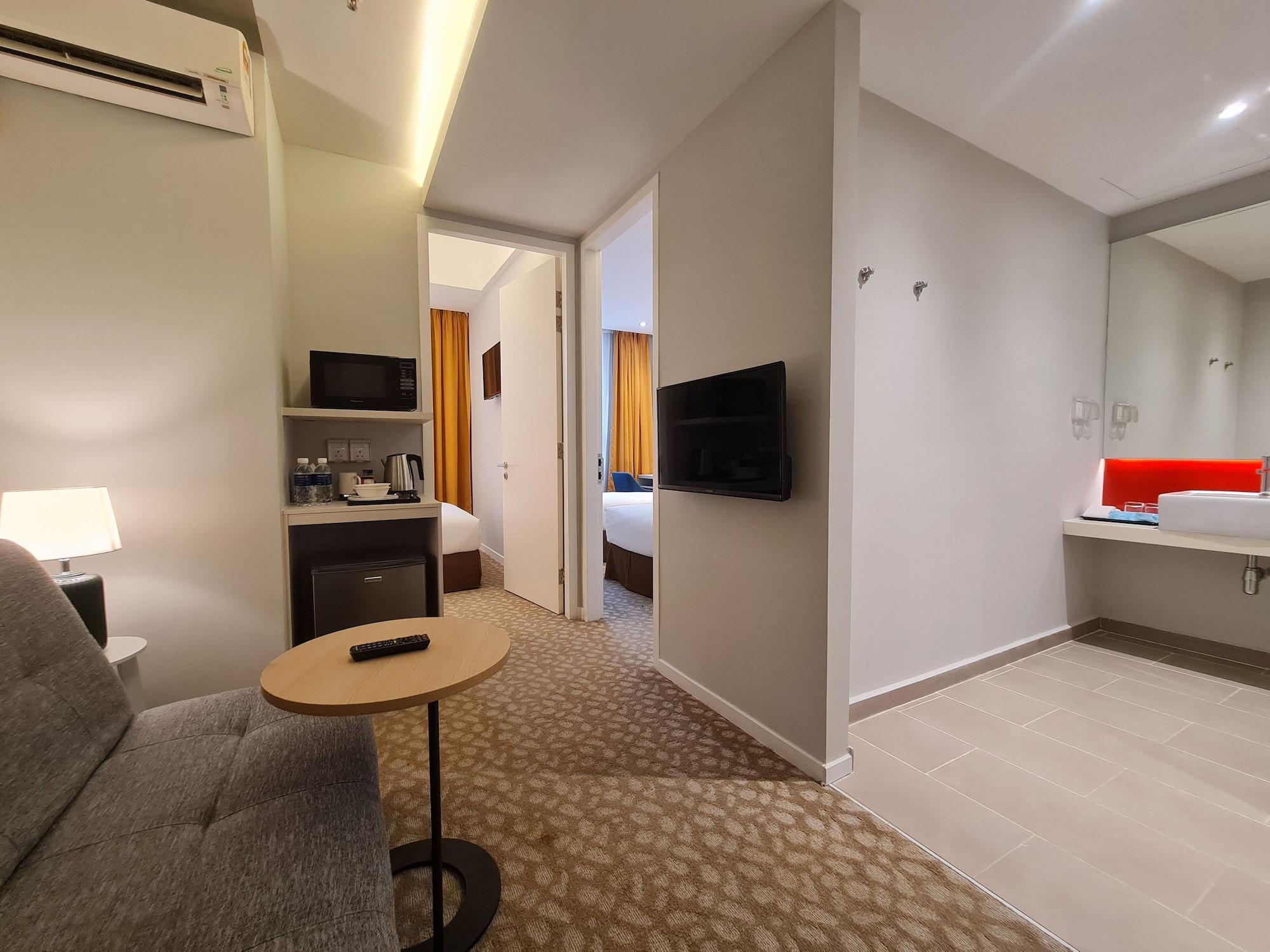 Holiday Inn Express & Suites Johor Bahru By Ihg Dış mekan fotoğraf