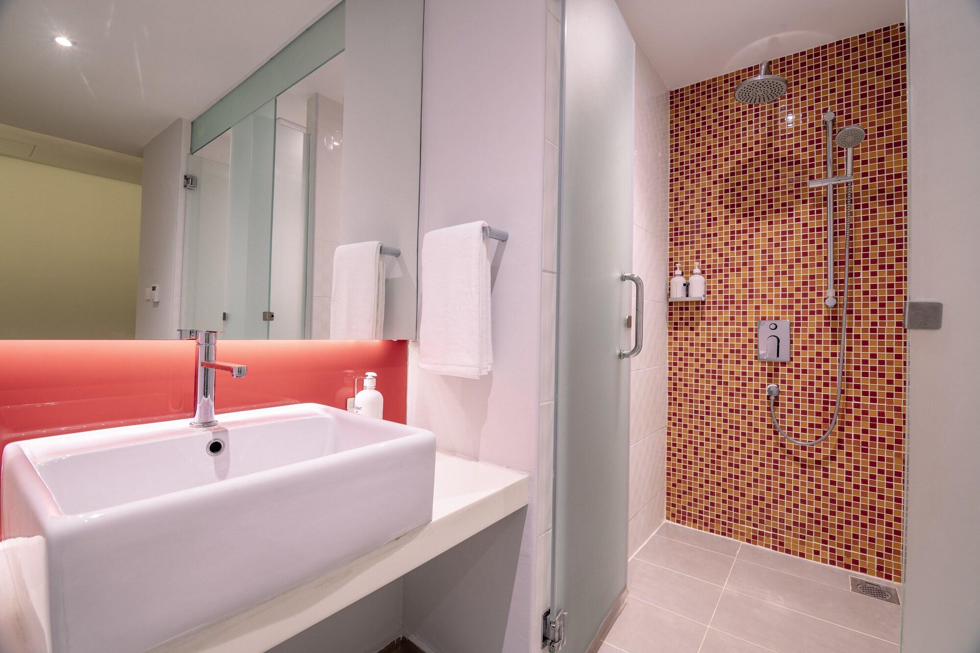 Holiday Inn Express & Suites Johor Bahru By Ihg Dış mekan fotoğraf